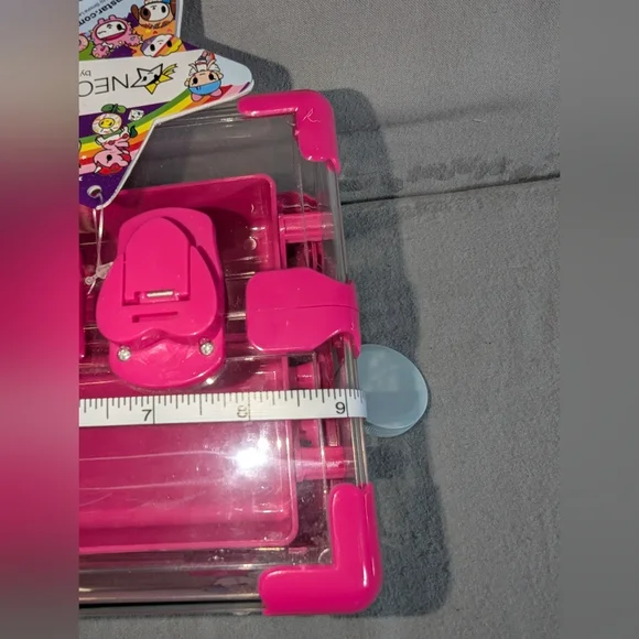 Tokidoki Pink Makeup Box - Picture 8 of 9